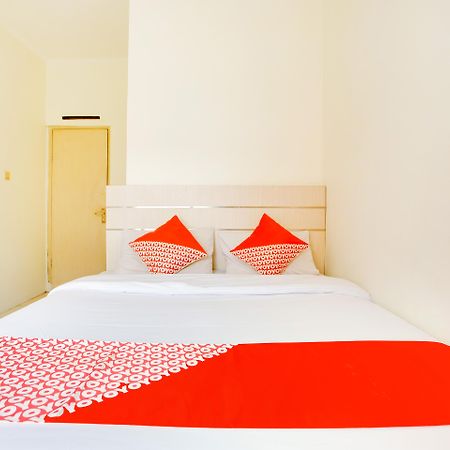 Reddoorz @ Hotel Arimbi Dewi Sartika Baru Bandung Exterior foto