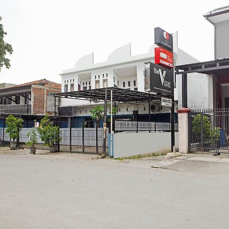 Reddoorz @ Hotel Arimbi Dewi Sartika Baru Bandung Exterior foto