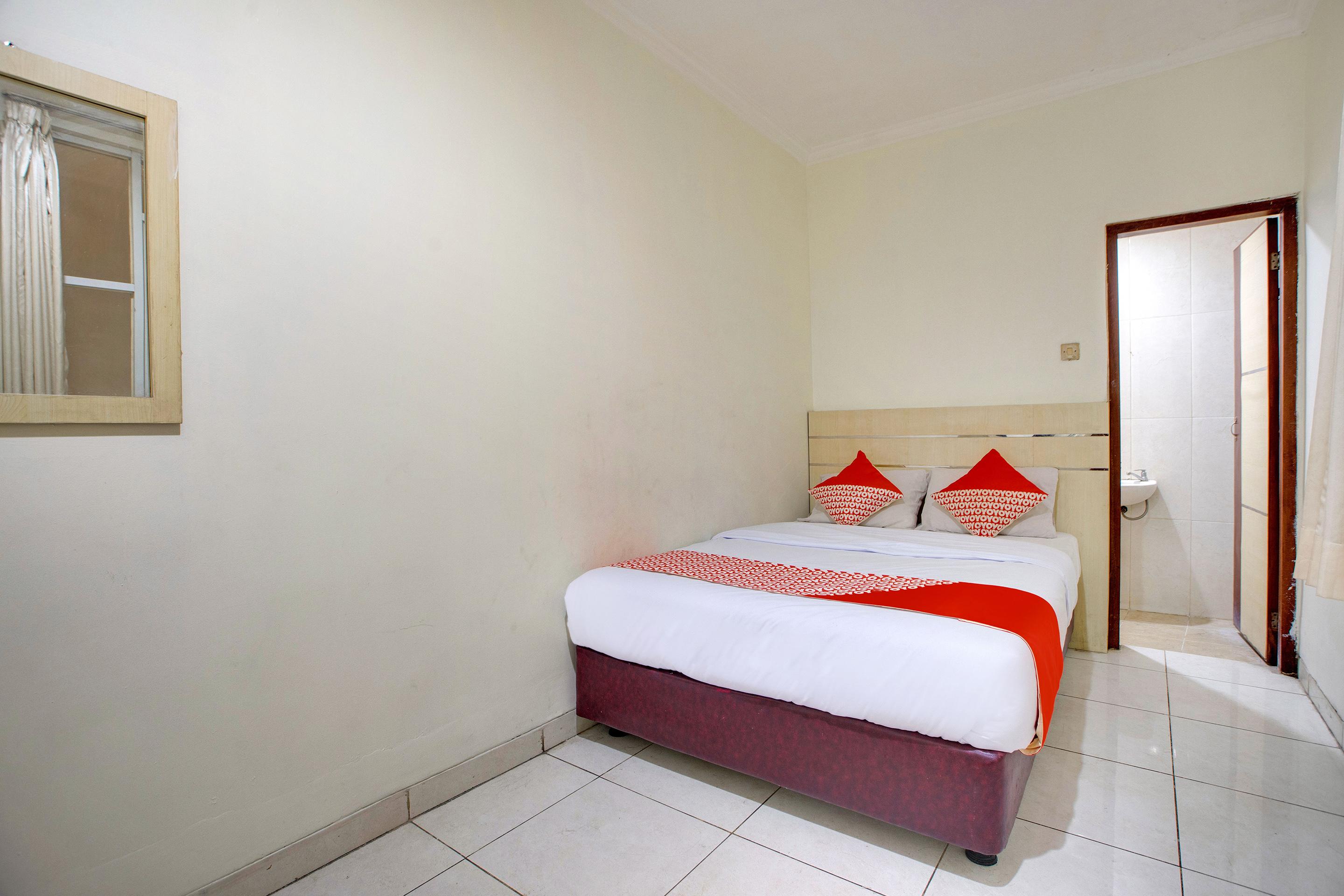 Reddoorz @ Hotel Arimbi Dewi Sartika Baru Bandung Exterior foto