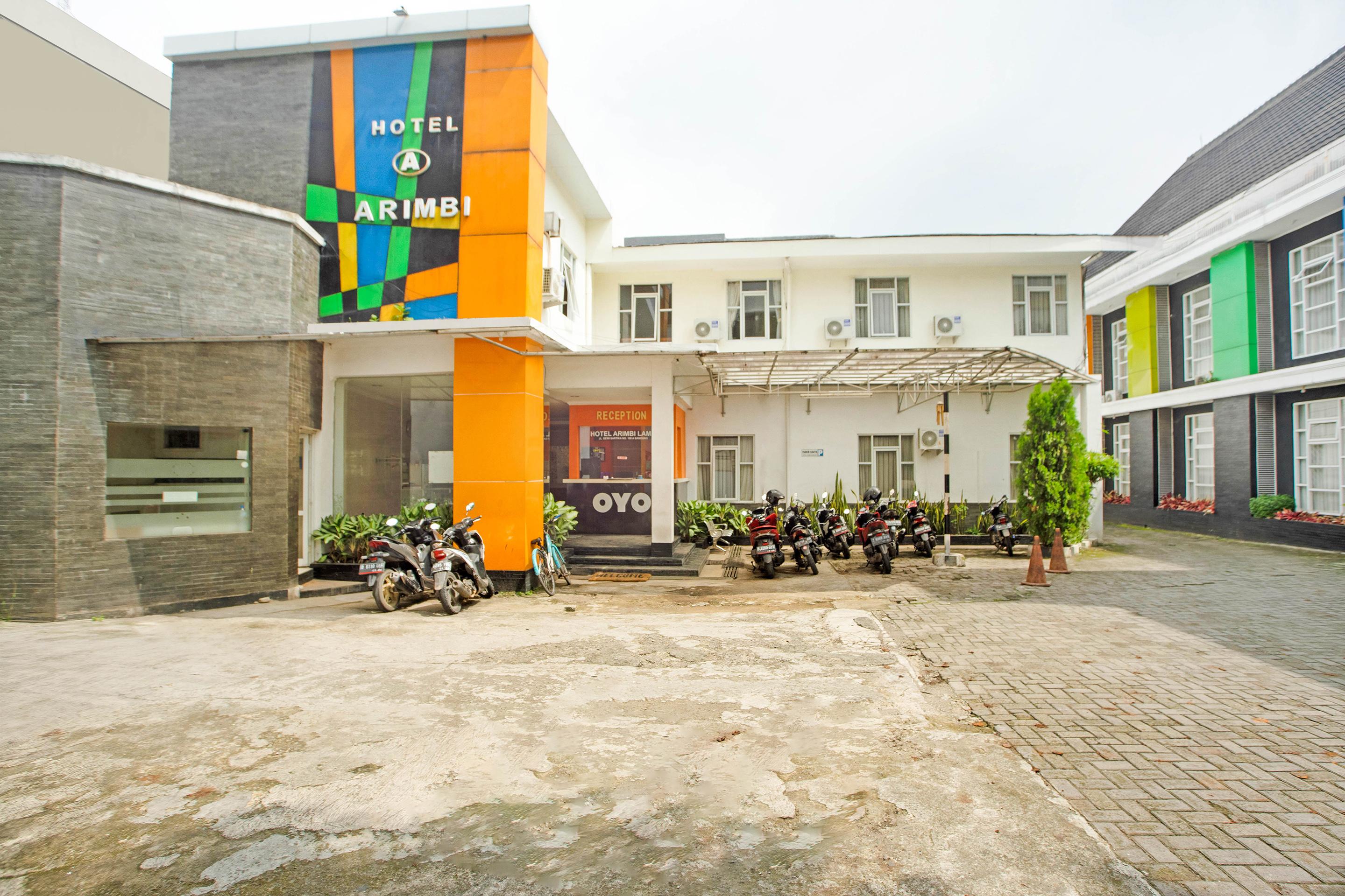 Reddoorz @ Hotel Arimbi Dewi Sartika Baru Bandung Exterior foto