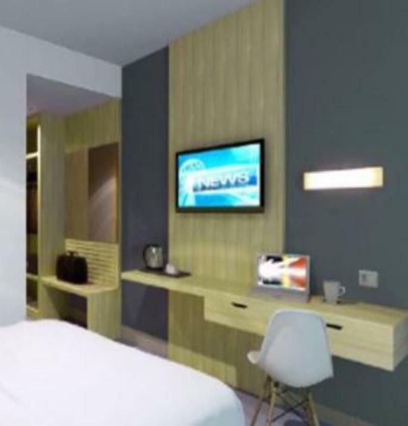 Reddoorz @ Hotel Arimbi Dewi Sartika Baru Bandung Exterior foto
