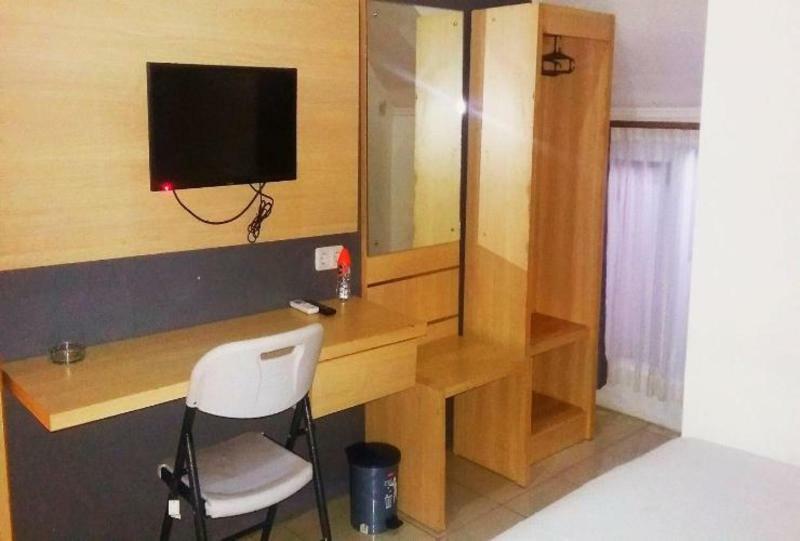 Reddoorz @ Hotel Arimbi Dewi Sartika Baru Bandung Exterior foto